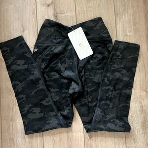 [NEW W/ TAGS] Fabletics High-Waisted PowerHold Leggings